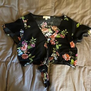 Floral flowy crop top